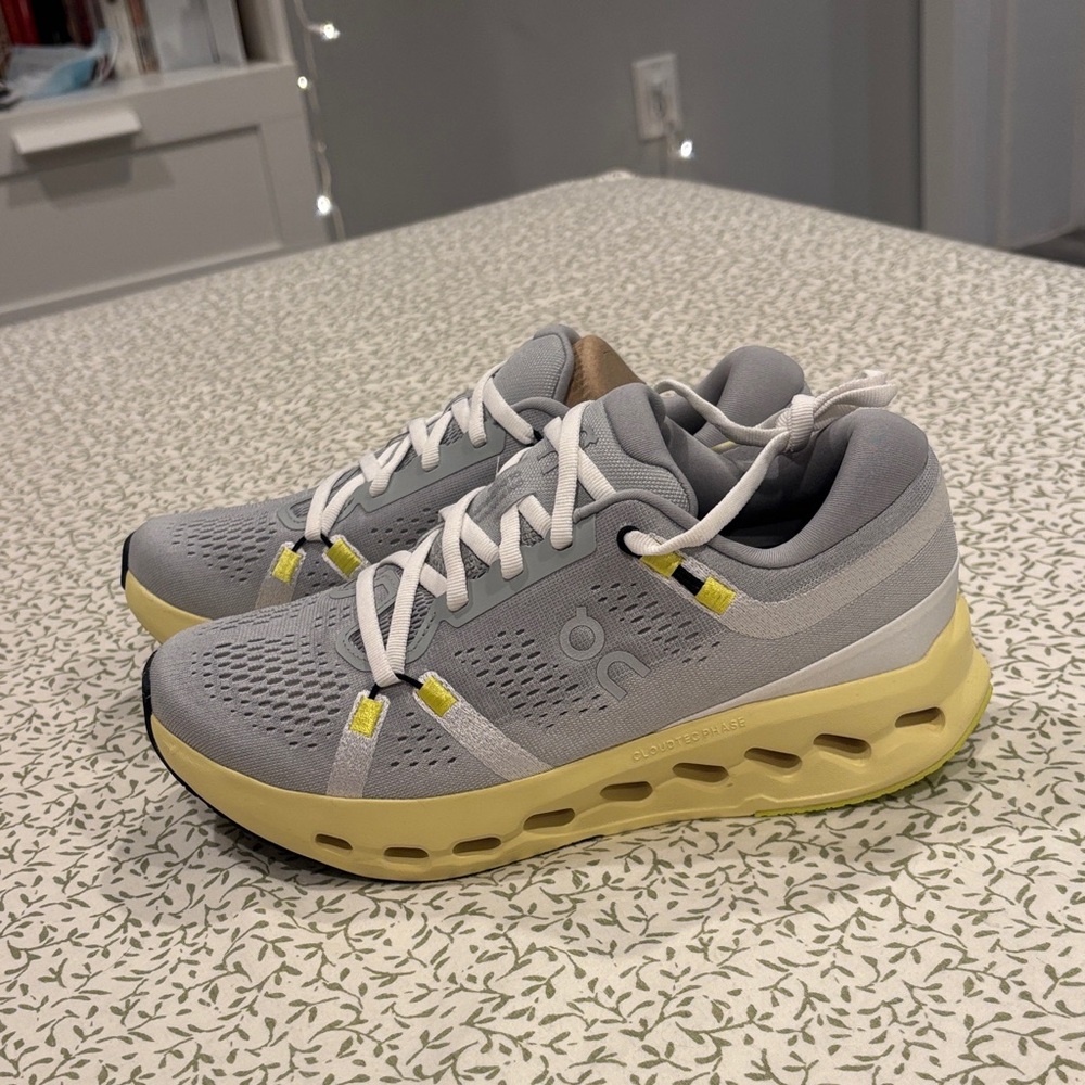 On Cloudsurfer - image 1